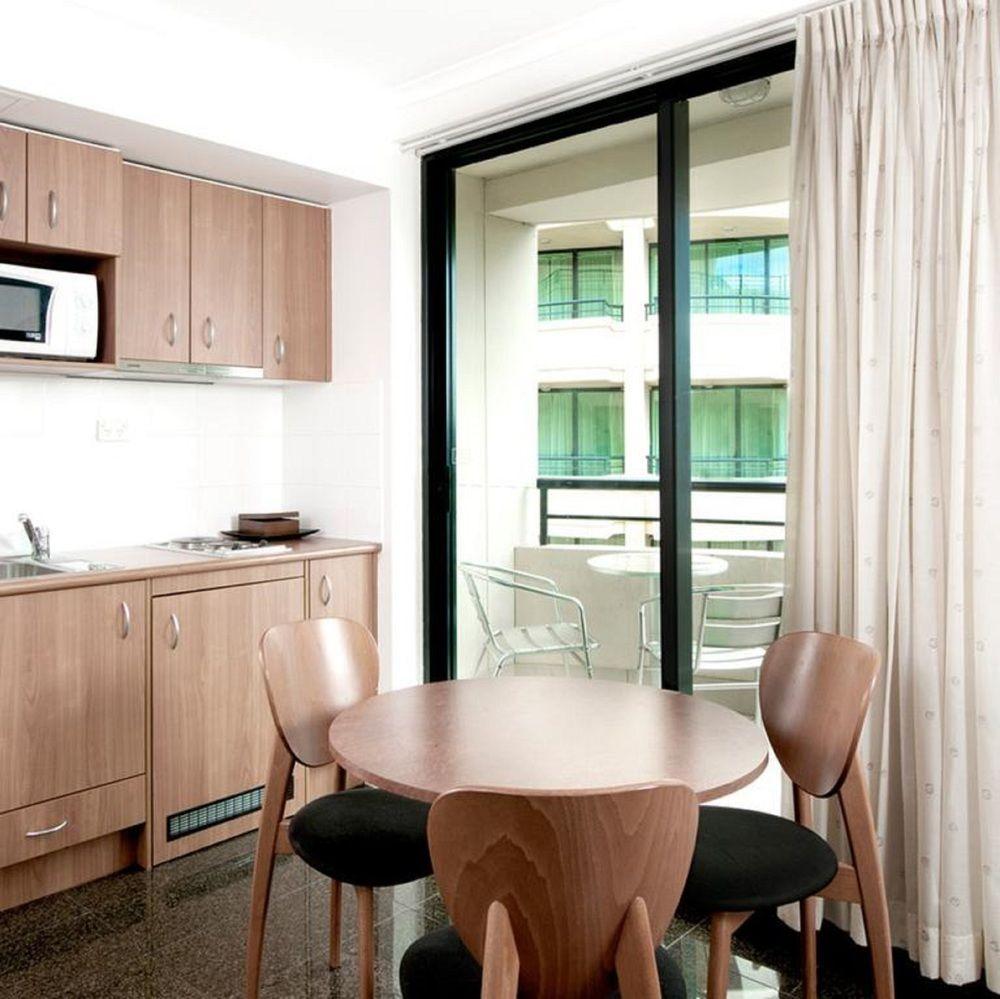 Mantra Parramatta Aparthotel Sydney Exterior foto