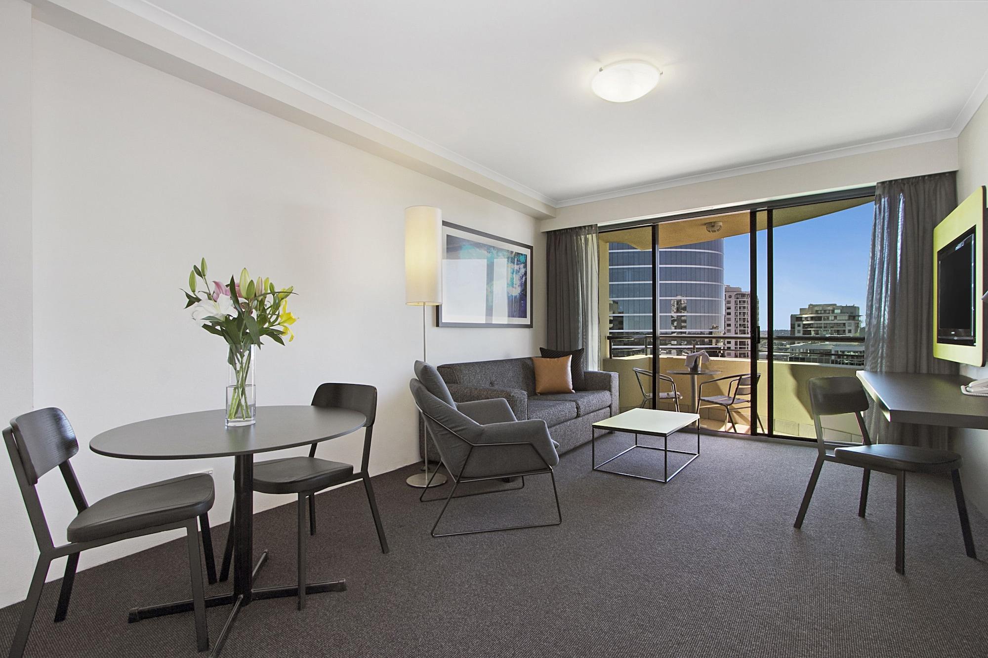 Mantra Parramatta Aparthotel Sydney Exterior foto
