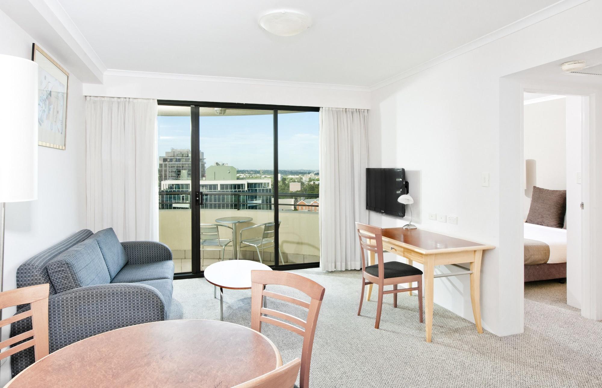 Mantra Parramatta Aparthotel Sydney Exterior foto